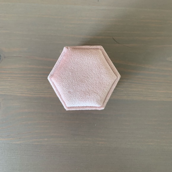 Velvet Ring Box - Picture 3 of 5